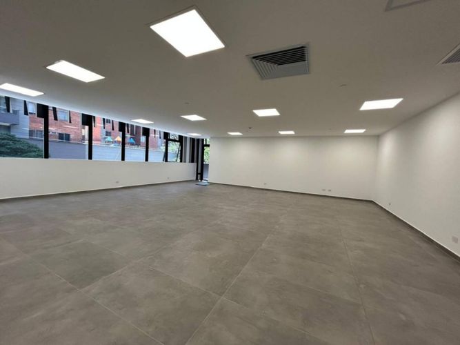 Oficina en arriendo en Ciudad Del Río, Medellín, 124 m² · foto 2 de 6