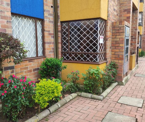 Apartamento de 3 alcobas en venta en Sabana De Tibabuyes Norte, Bogotá, 49 m² · foto 4 de 8