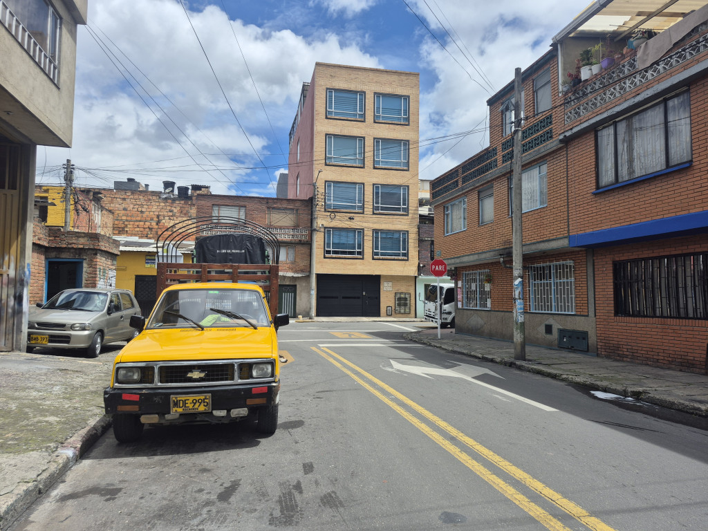 Casa en venta en La Granja, Bogotá · foto 2 de 8