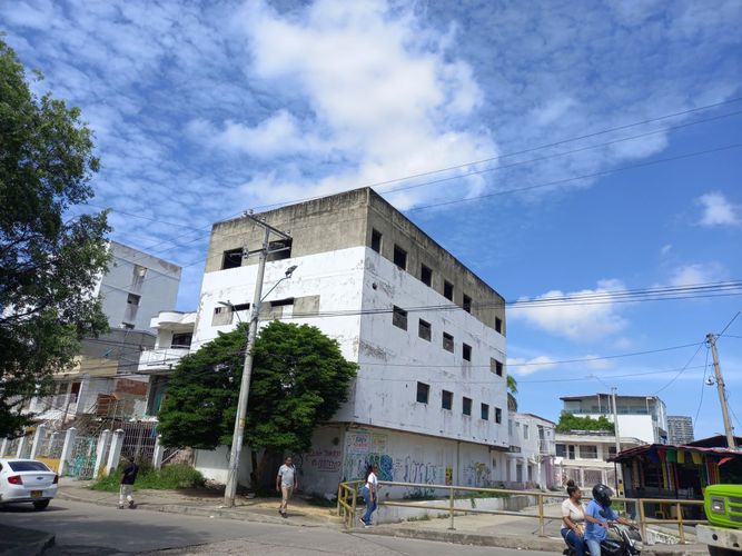 Edificio en venta en Blas De Lezo, Cartagena, 745 m² · foto 2 de 13