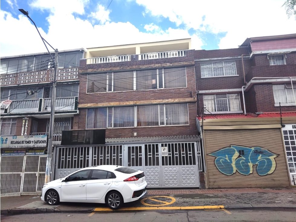 Casa en venta en Santa Isabel, Bogotá · foto 2 de 24