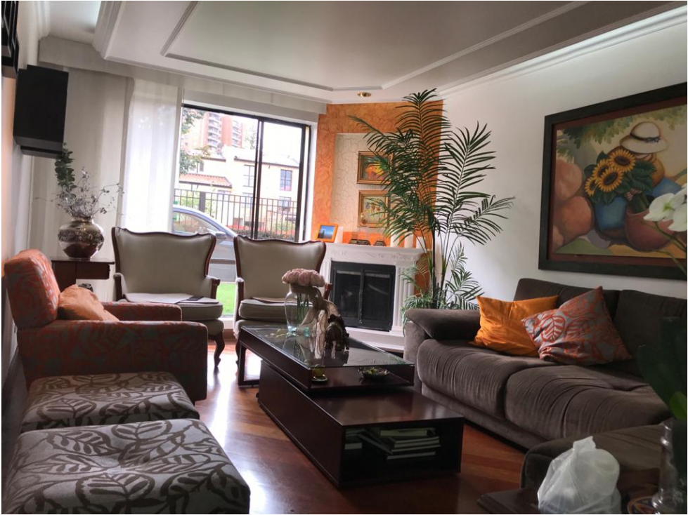 Casa en venta en Gratamira, Bogotá · foto 3 de 23