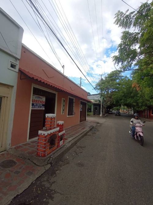 Local en arriendo en Los Potros, Neiva, 30 m² · foto 2 de 10