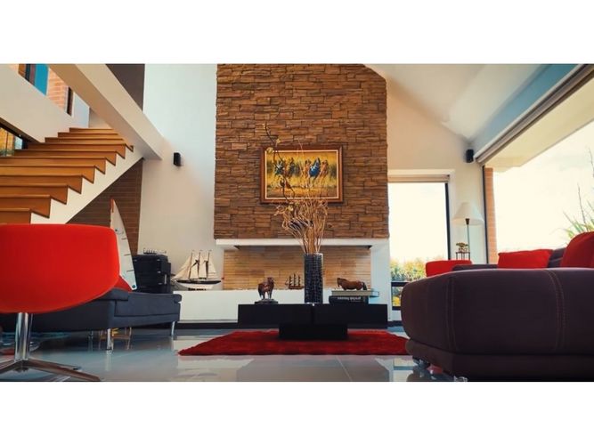 Casa de 4 alcobas en venta en Tiquiza, Chía, 360 m² · foto 2 de 24