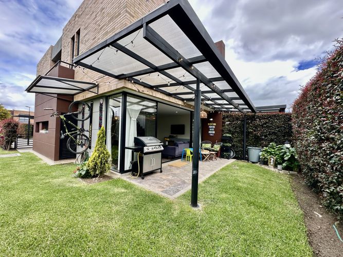 Casa en venta en Centro, Cajicá · foto 2 de 24