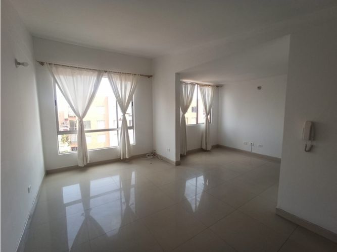 Apartamento de 3 alcobas en venta en Zona Centro, Madrid, 66 m² · foto 5 de 23