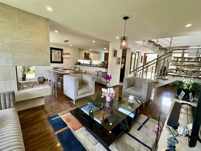 Casa de 3 alcobas en venta en Chuntame, Cajicá, 148 m² · foto 3 de 24