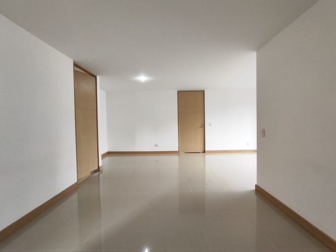 Apartamento de 3 alcobas en arriendo en Camino Verde, Envigado, 96 m² · foto 6 de 24