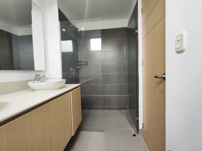 Apartamento de 3 alcobas en arriendo en Camino Verde, Envigado, 96 m² · foto 8 de 24