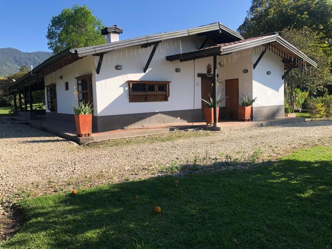 Finca en arriendo en El Cerro, El Carmen de Viboral, 240 m² · foto 2 de 22