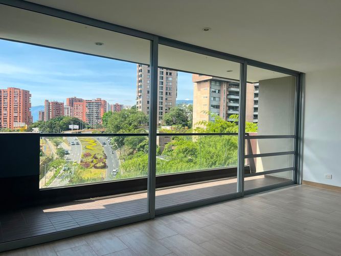 Apartamento de 3 alcobas en venta en El Poblado, Medellín, 94 m² · foto 1 de 15