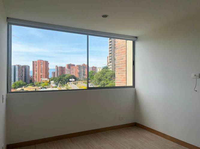 Apartamento de 3 alcobas en venta en El Poblado, Medellín, 94 m² · foto 10 de 15