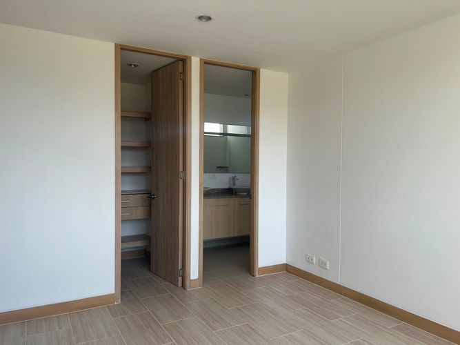 Apartamento de 3 alcobas en venta en El Poblado, Medellín, 94 m² · foto 12 de 15
