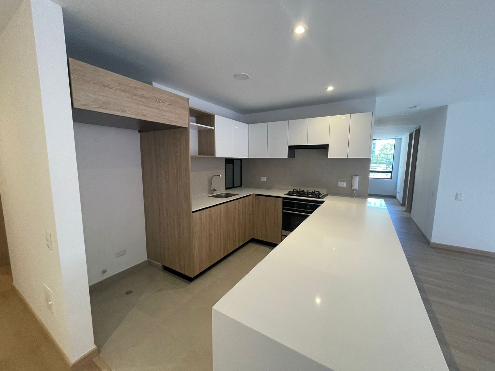 Apartamento en venta en Ciudad Salitre, Bogotá · foto 3 de 24