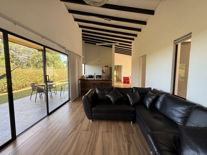 Casa de 4 alcobas en venta en Cuchillas De San Jose, Rionegro, 208 m² · foto 11 de 24