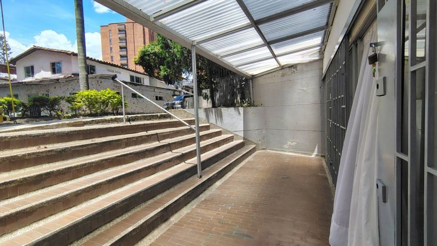 Local en venta en La Pilarica, Medellín, 48 m² · foto 3 de 12