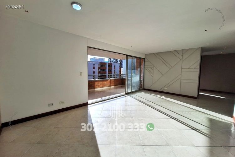 Apartamento de 3 alcobas en arriendo en Castropol, Medellín, 124 m² · foto 4 de 24