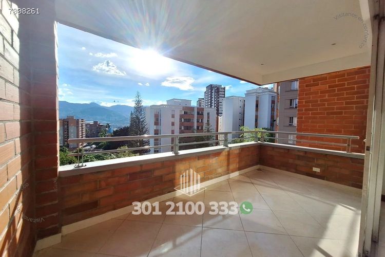 Apartamento de 3 alcobas en arriendo en Castropol, Medellín, 124 m² · foto 6 de 24