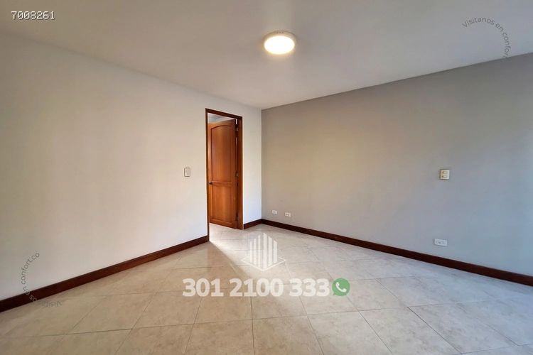 Apartamento de 3 alcobas en arriendo en Castropol, Medellín, 124 m² · foto 14 de 24