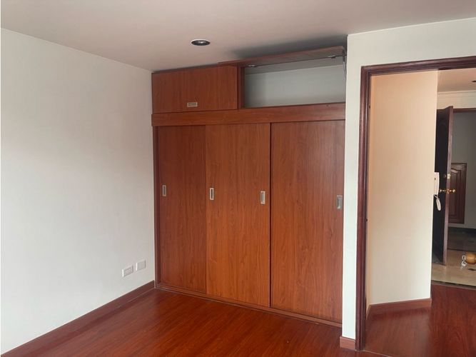 Apartaestudio en venta en Chicó Navarra, Bogotá, 38 m² · foto 5 de 14