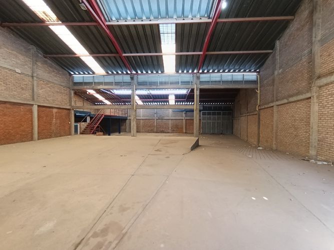 Bodega en arriendo en La Insula, Cúcuta, 787 m² · foto 2 de 15