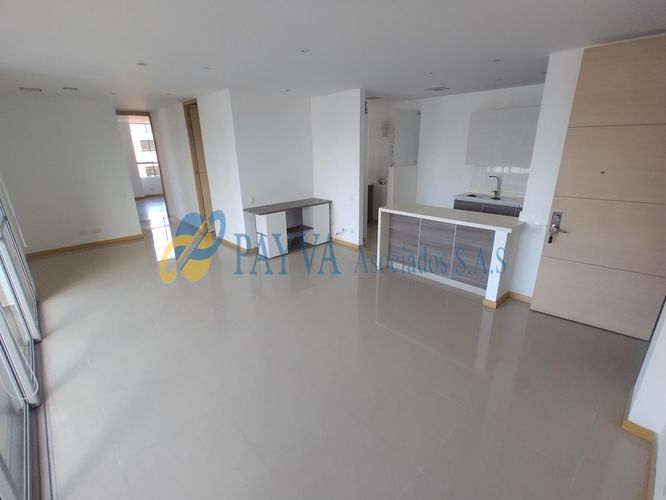 Apartamento de 2 alcobas en venta en El Poblado, Medellín, 97 m² · foto 2 de 20