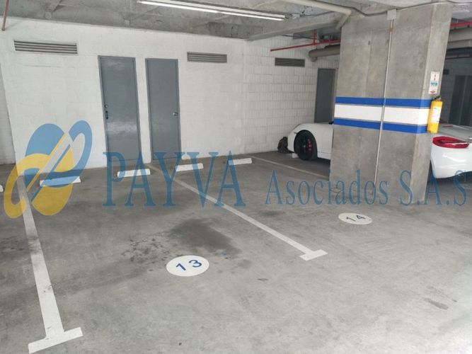 Apartamento de 2 alcobas en venta en El Poblado, Medellín, 97 m² · foto 14 de 20
