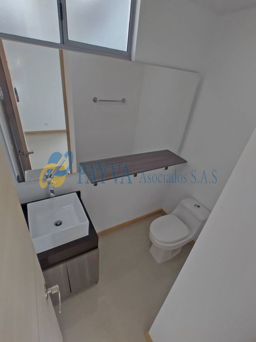 Apartamento de 2 alcobas en venta en El Poblado, Medellín, 97 m² · foto 8 de 20
