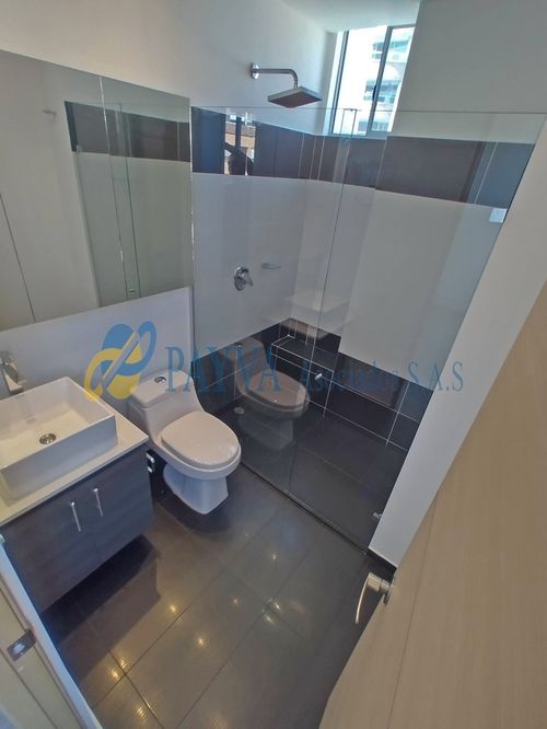 Apartamento de 2 alcobas en venta en El Poblado, Medellín, 97 m² · foto 11 de 20