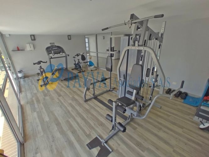 Apartamento de 2 alcobas en venta en El Poblado, Medellín, 97 m² · foto 19 de 20