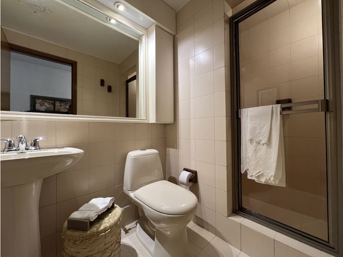 Apartamento de 2 alcobas en venta en Chico, Bogotá, 85 m² · foto 12 de 19