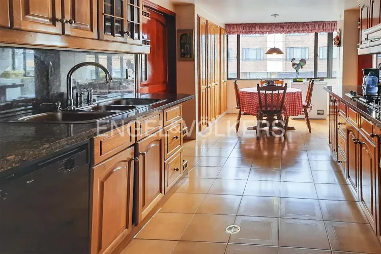 Apartamento en venta en Santa Barbara, Bogotá · foto 10 de 19