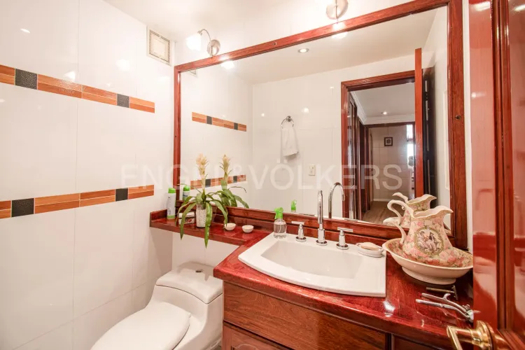 Apartamento en venta en Santa Barbara, Bogotá · foto 9 de 19