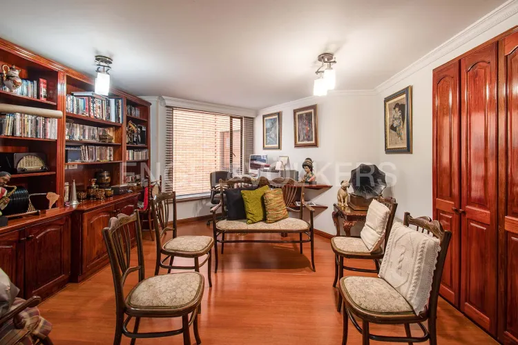 Apartamento en venta en Santa Barbara, Bogotá · foto 8 de 19