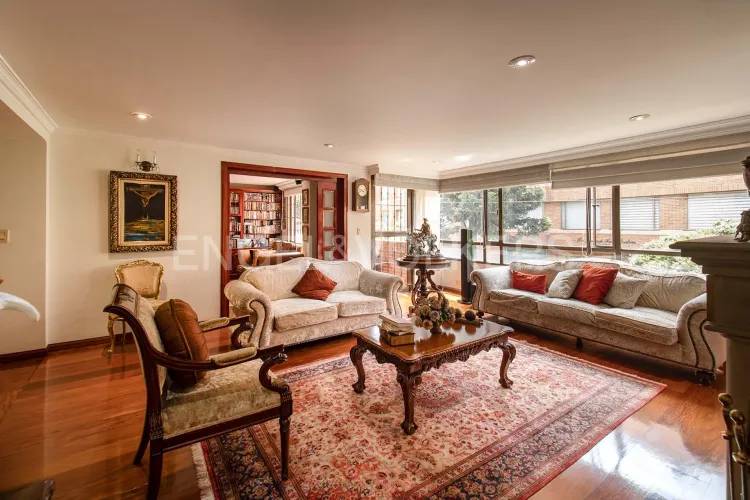 Apartamento en venta en Santa Barbara, Bogotá · foto 2 de 19