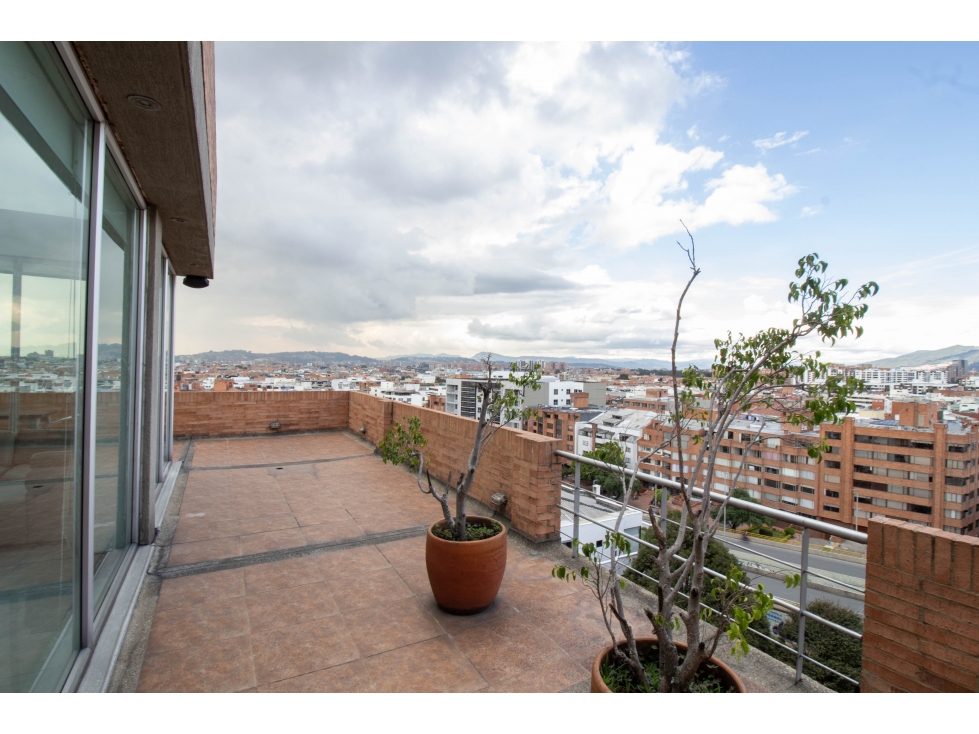 Apartamento en venta en Santa Barbara, Bogotá · foto 2 de 24