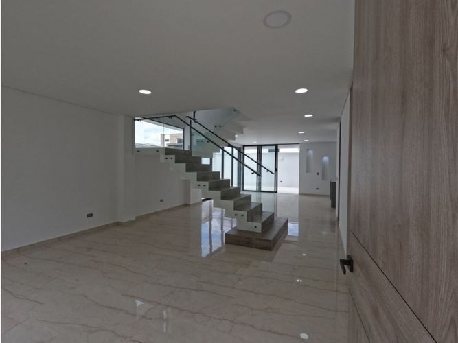 Casa de 5 alcobas en venta en Calima, Palmira, 323 m² · foto 10 de 24
