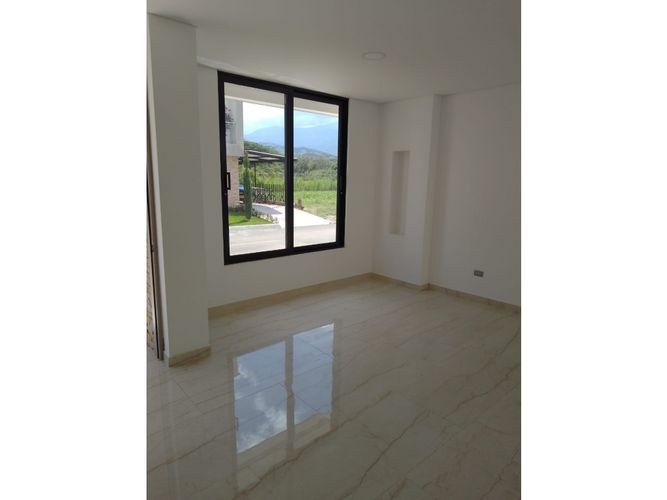 Casa de 5 alcobas en venta en Calima, Palmira, 323 m² · foto 19 de 24