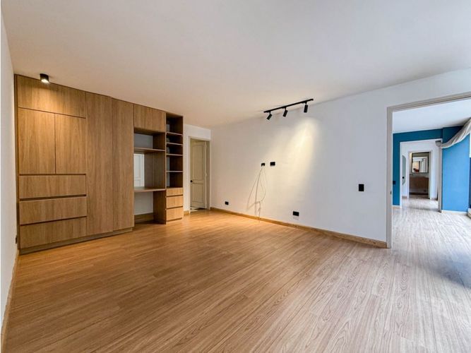Apartamento de 2 alcobas en arriendo en Santa Barbara Central, Bogotá, 200 m² · foto 10 de 11