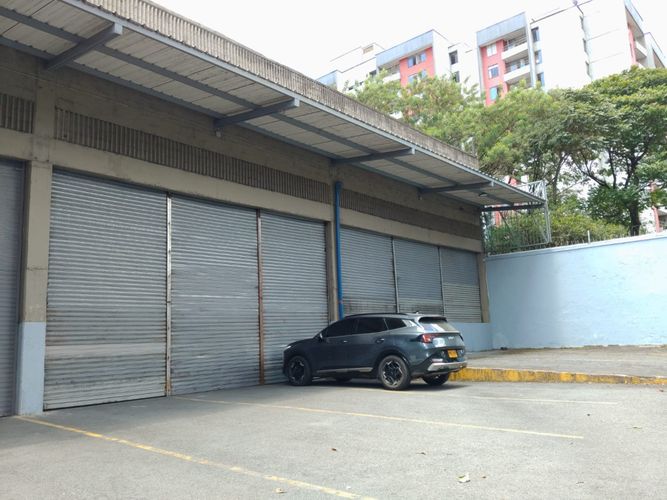 Bodega en venta en Manuel Restrepo, Sabaneta, 3200 m² · foto 3 de 24