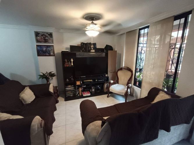 Casa de 5 alcobas en venta en Caney, Cali, 280 m² · foto 4 de 24