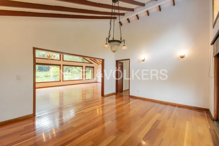 Casa de 4 alcobas en venta en Guaymaral, Bogotá, 363 m² · foto 7 de 20