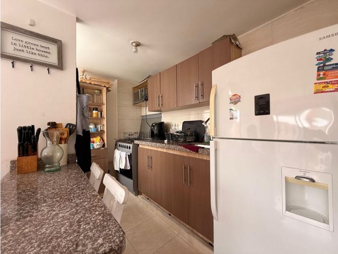 Apartamento de 3 alcobas en venta en La Magnolia, Madrid, 58 m² · foto 3 de 13