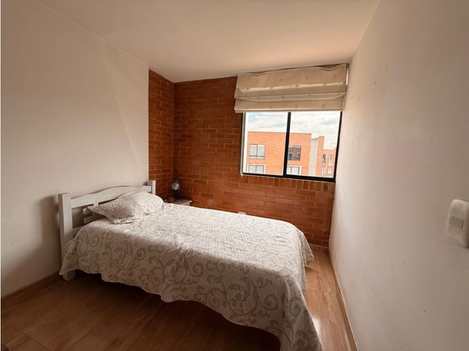 Apartamento de 3 alcobas en venta en La Magnolia, Madrid, 58 m² · foto 8 de 13