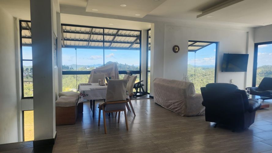 Casa de 7 alcobas en venta en Loma Del Escobero, Envigado, 466 m² · foto 8 de 24
