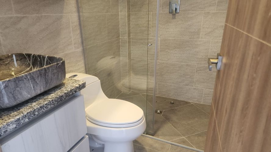 Casa de 7 alcobas en venta en Loma Del Escobero, Envigado, 466 m² · foto 24 de 24
