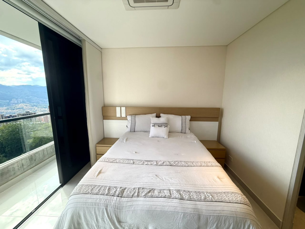 Apartamento en arriendo en El Tesoro, Medellín · foto 10 de 24