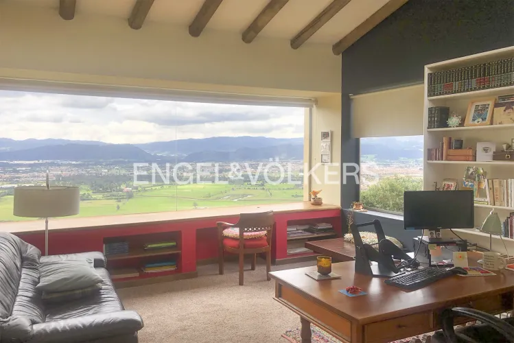 Casa de 7 alcobas en venta en Sindamanoy, Chía, 1010 m² · foto 4 de 20