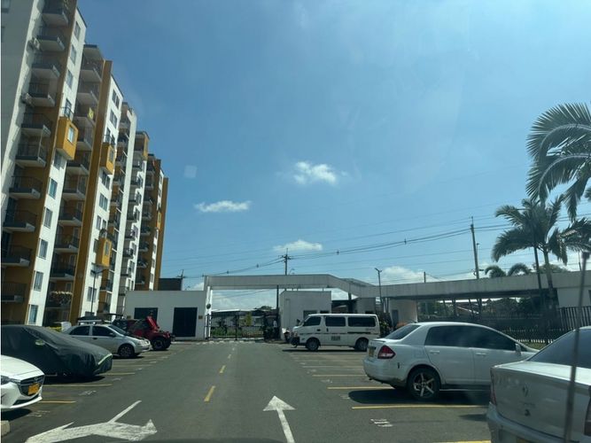 Apartamento de 3 alcobas en venta en Cr. La Arboleda, Jamundí, 61 m² · foto 3 de 24