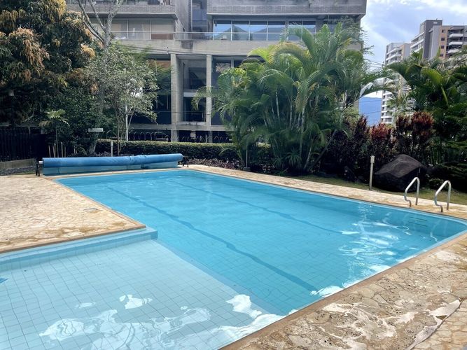 Apartamento de 4 alcobas en venta en Los Parra, Medellín, 206 m² · foto 3 de 3